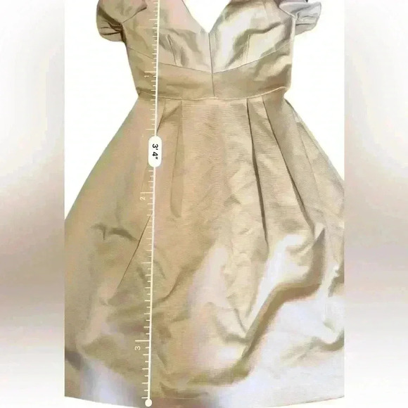 Cremieux Dress Classic Holiday Gold Formal Dress Champagne Flutter Sleeve Size 4 - Picture 9 of 9